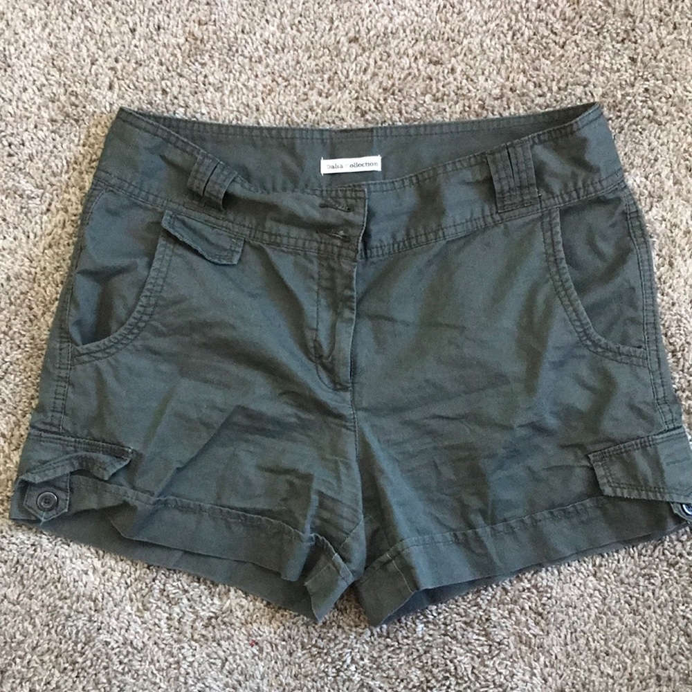 BRAND NEW High waisted dress/cargo shorts.